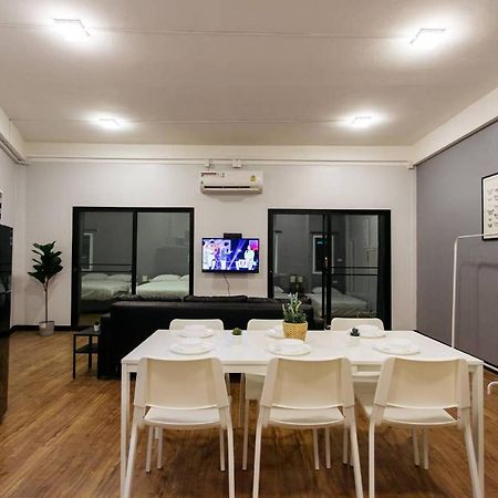U3 Large 2 Bedroom Full Kitchen Near Bts Udomsuk バンコク都 エクステリア 写真