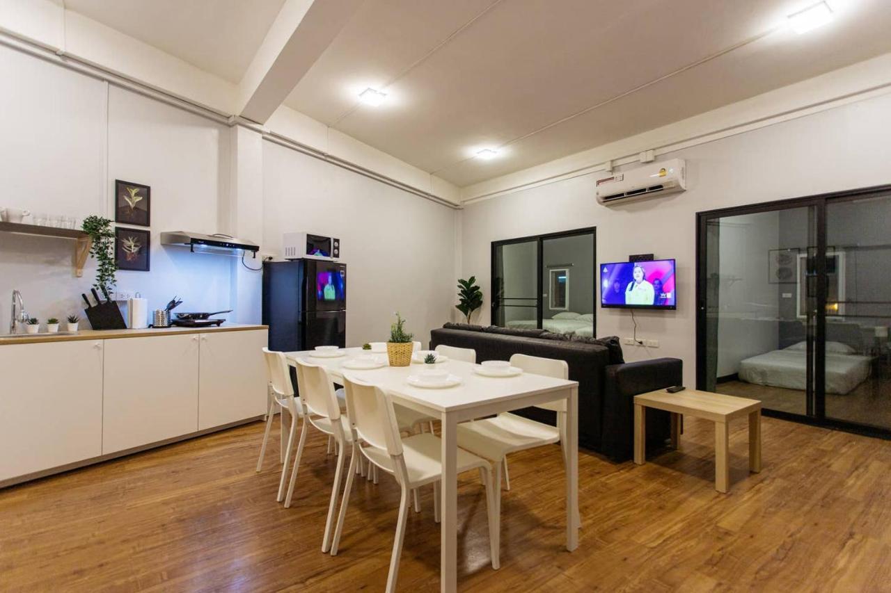 U3 Large 2 Bedroom Full Kitchen Near Bts Udomsuk バンコク都 エクステリア 写真